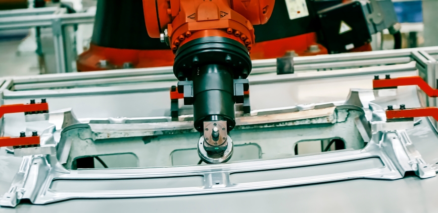 Robotic milling of a metal part